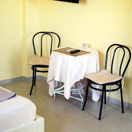 Erato Agios Nikolaos Appartment Buitenkant foto